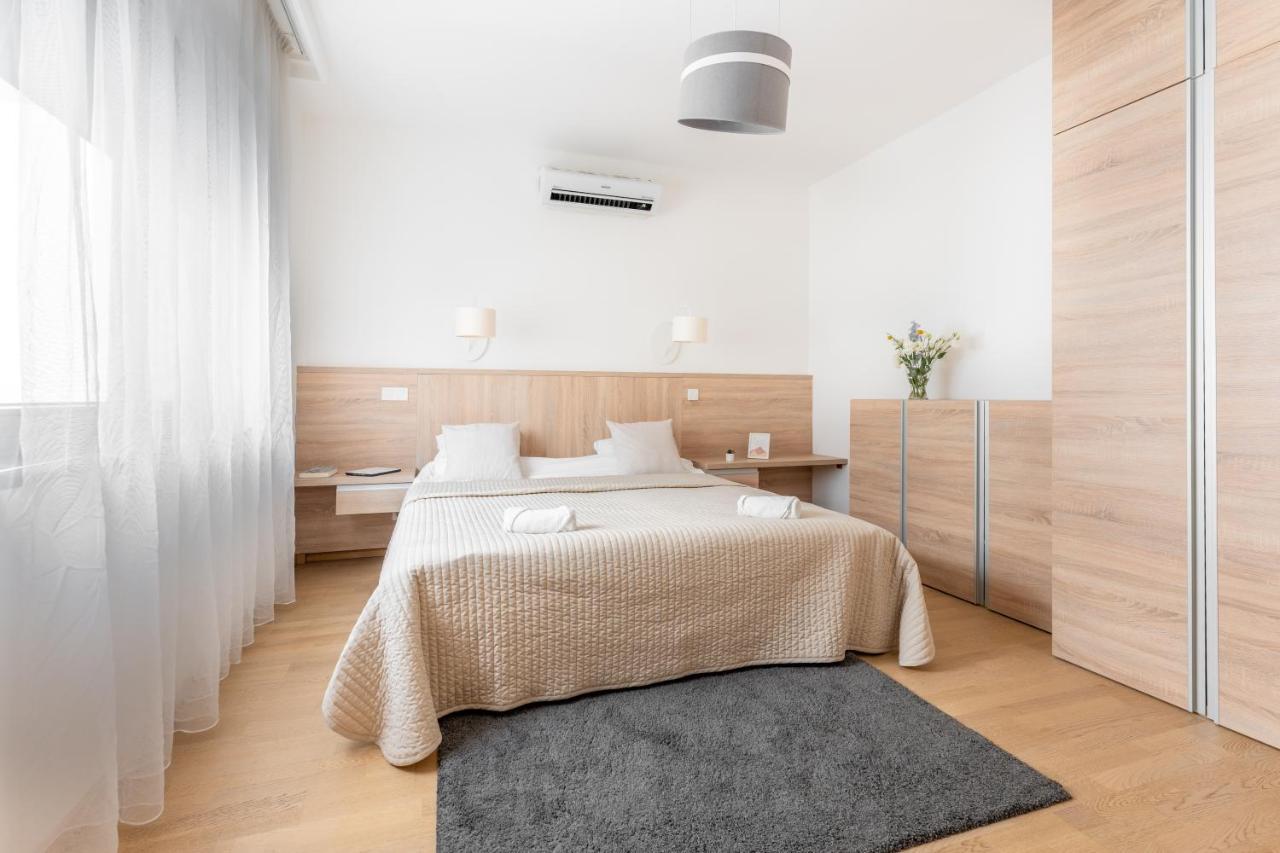 River Luxury Apartamento *